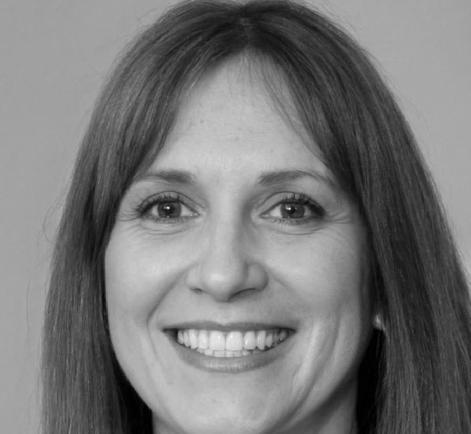 Debt management specialist Elara Petrescu guiding students through financial recovery